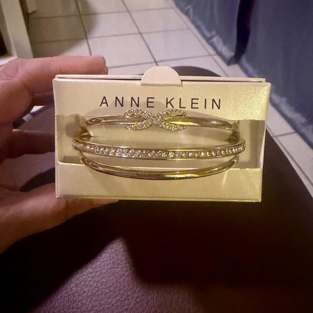 Anne Klein Gold Bangle Bracelet Set NWT in Box